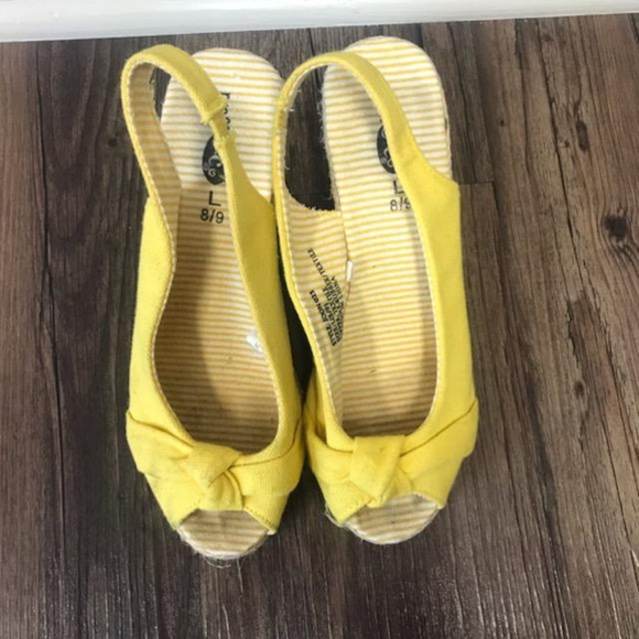 Rue21 | Yellow Peep Toe Wedges - Picture 3 of 5